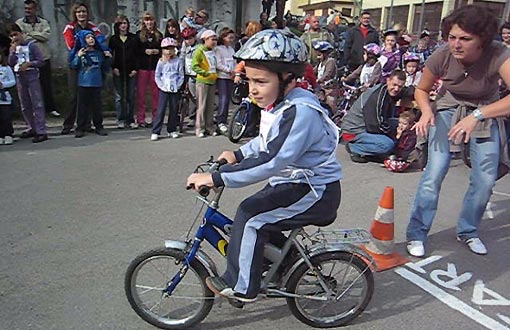 Bicikličokoromobilijada 2009