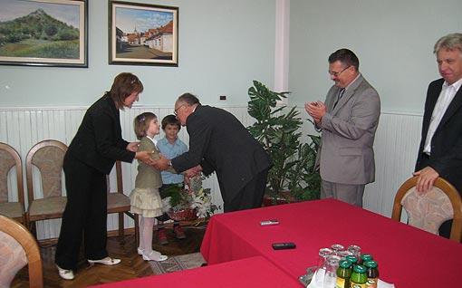 Čestitke za Dan Grada Ogulina 2009 iz Vrtića "Bistrac"