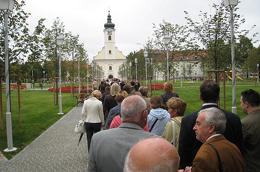 Ulazak nakon procesije u župnu crkvu Sv. Križa