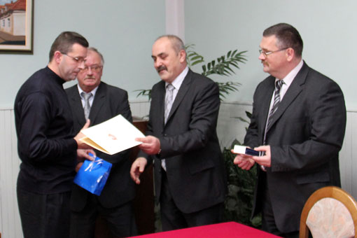Gradonačelnik Magdić primio jubilarne darivatelje  krvi za 50 i 75 darivanja