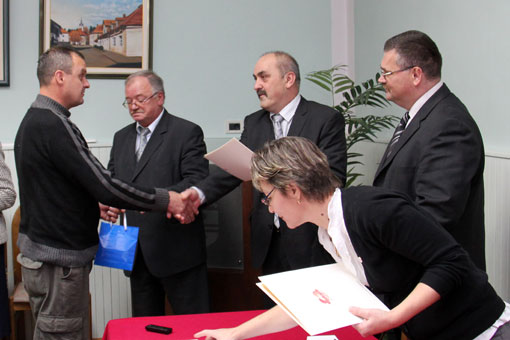 Gradonačelnik Magdić primio jubilarne darivatelje  krvi za 50 i 75 darivanja