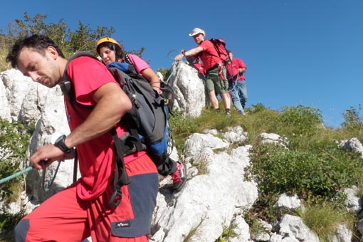 Članovi ogulinskog GSS-a uspješno izveli akciju spašavanja mađarskih planinara  na Kleku