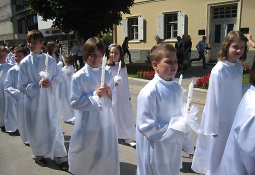 Slavlje Prve svete  Pričesti, Ogulin, 6.6.2010.