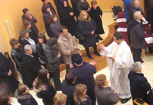 Župljani Župe Sv. Križa bili na svetoj misi u novoj crkvi Bl. Alojzija Stepinca