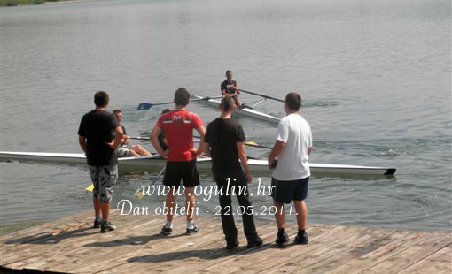 Nekoliko   stotina posjetitelja obilježilo je Dan obitelji na jezeru Sabljaci 
