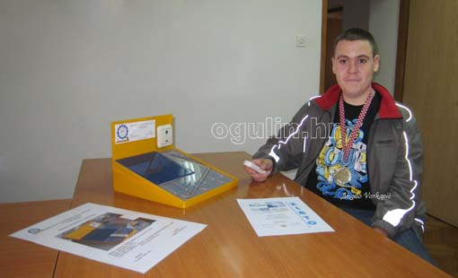 Zlatna medalja ogulinskom učeniku na INOVI-MLADIH 2012