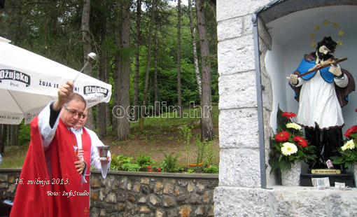 Župnik Zubović blagoslovio kapelicu Sv. Ivana